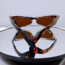 Load image into Gallery viewer, Diva Eye Sunglasses