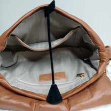 Load image into Gallery viewer, Quilted Crossbody