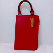 Load image into Gallery viewer, Fashion Faux Leather "Fashionista" Tote Bag 2