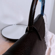 Load image into Gallery viewer, Leather Clutch with Embossed Croc Print

