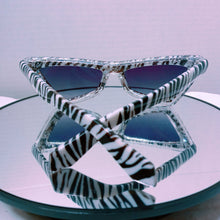 Load image into Gallery viewer, Diva Eye Sunglasses
