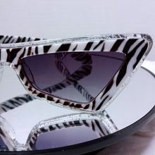 Load image into Gallery viewer, Diva Eye Sunglasses
