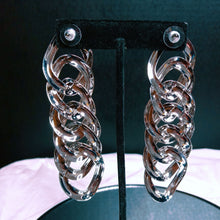 Load image into Gallery viewer, Silver Link Earrings

