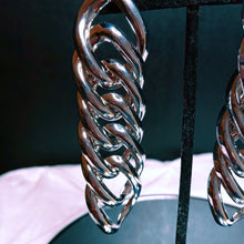 Load image into Gallery viewer, Silver Link Earrings
