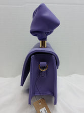 Load image into Gallery viewer, Solid Clutch W/Ruched Handle - Live #16
