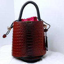 Load image into Gallery viewer, 2 N 1 Croc Satchel

