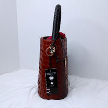 Load image into Gallery viewer, 2 N 1 Croc Satchel

