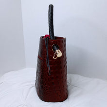 Load image into Gallery viewer, 2 N 1 Croc Satchel
