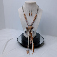 Load image into Gallery viewer, Accessories - Necklace #5990 - Live #23
