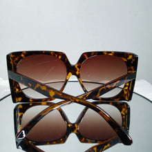 Load image into Gallery viewer, Vintage Square Frames Sunglasses
