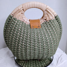 Load image into Gallery viewer, Rattan Shell Handbag
