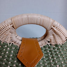 Load image into Gallery viewer, Rattan Shell Handbag
